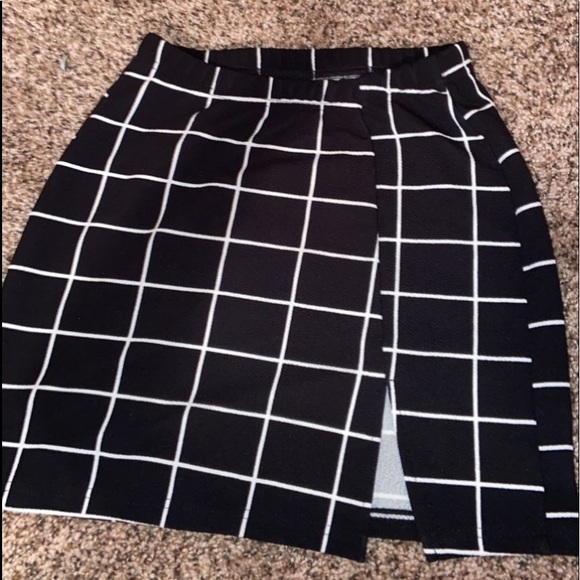 SHEIN black and white plaid skirt with slit - Picture 1 of 1